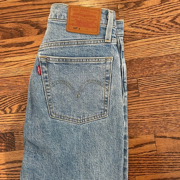 Size 25 perfect condition Levi’s - Picture 2 of 3